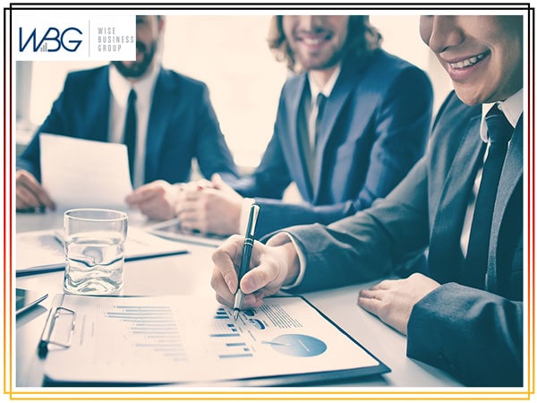 employment and obtaining a Blue Card residence permit for a shareholder 

